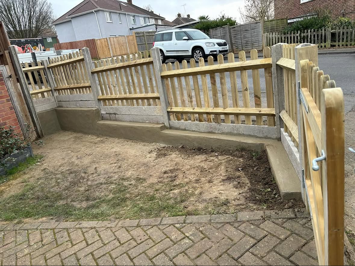 Fencing with concrete posts and gate